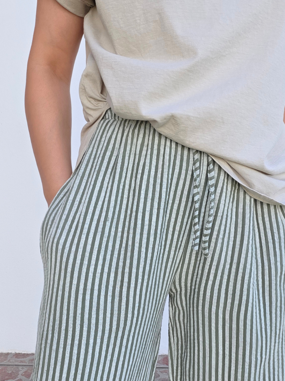 Pantalon rayé kaki gaze de coton