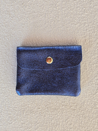 Petit porte-monnaie en cuir irisé marine