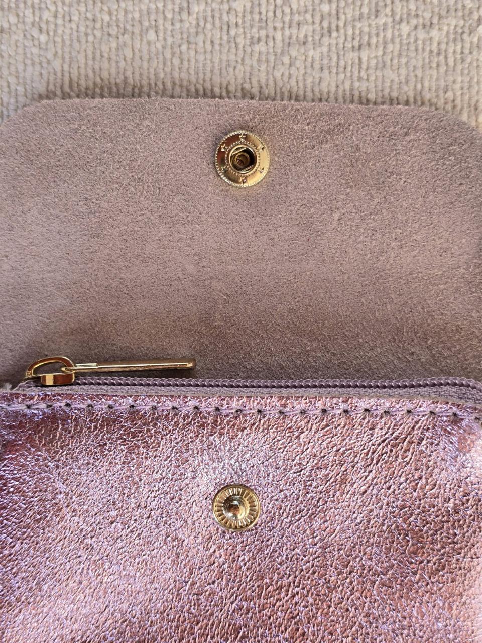 Petit porte-monnaie en cuir irisé