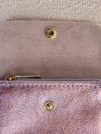 Petit porte-monnaie en cuir irisé