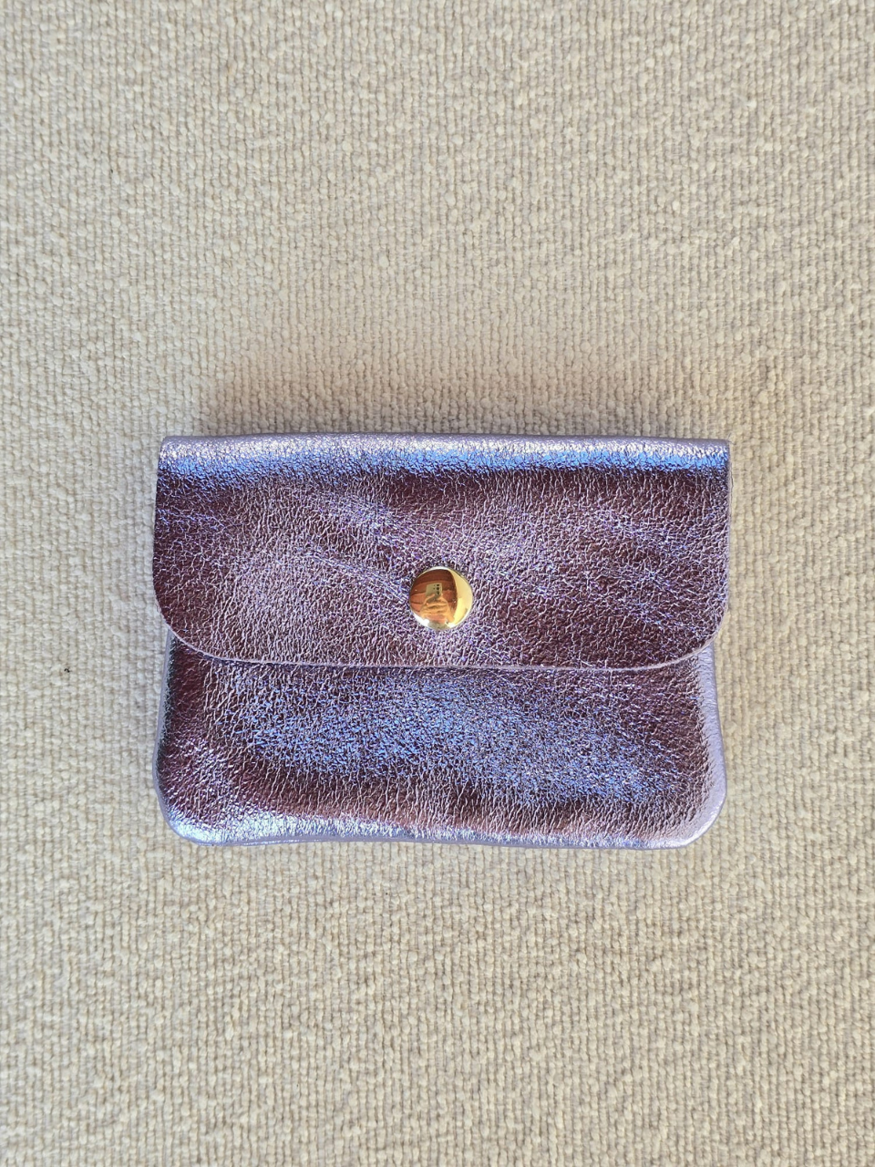 Petit porte-monnaie en cuir irisé violet