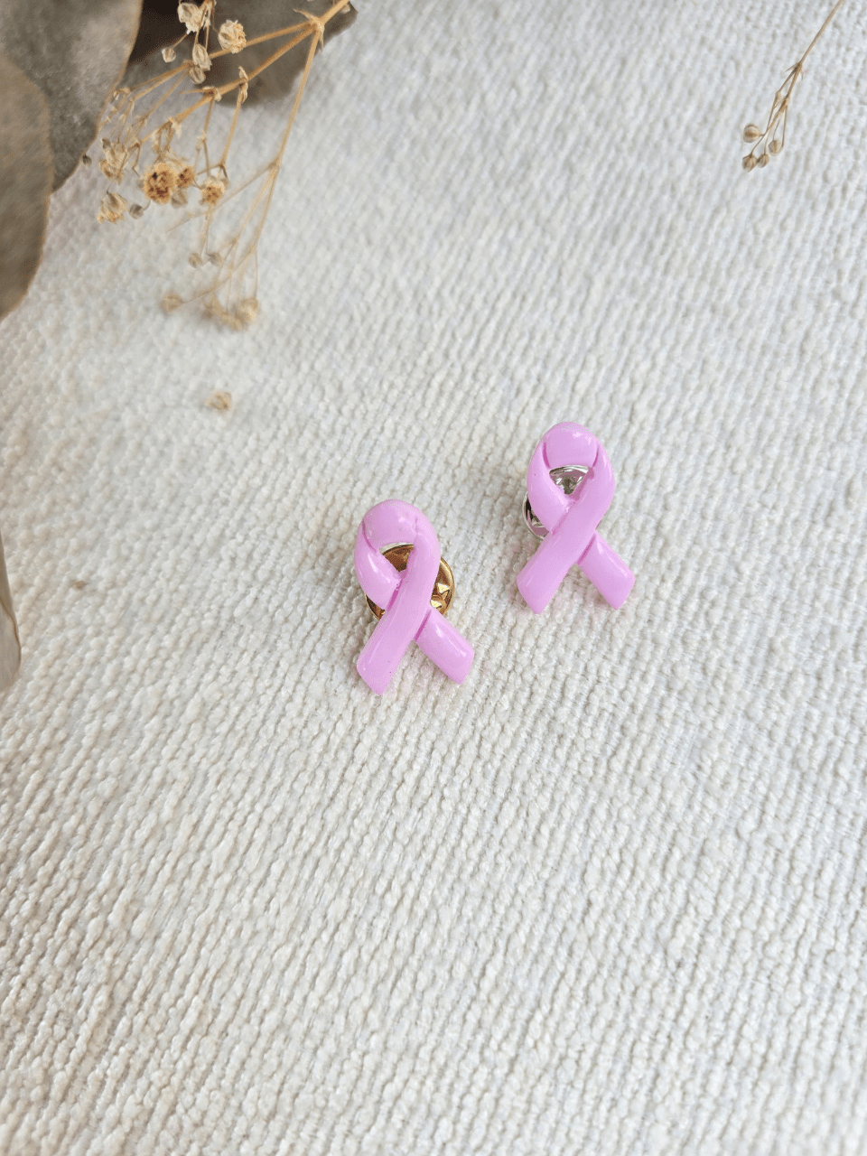 Pin’s Octobre Rose – création artisanale Petit Trésor