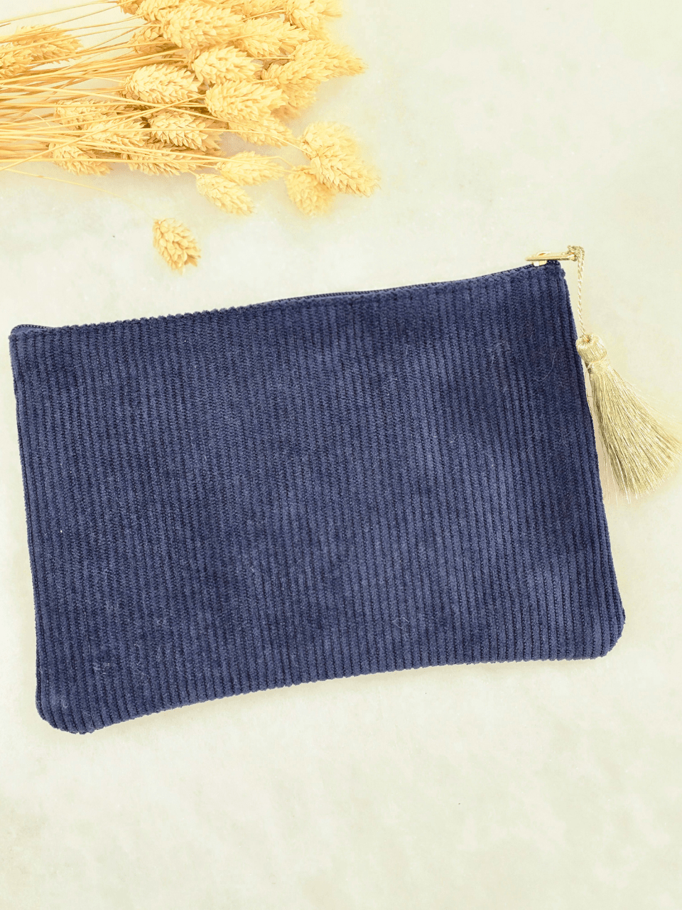 Pochette en velours côtelé – Cœurs dorés brodés