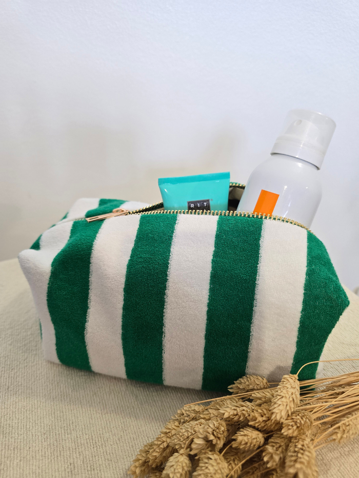 Pochette rayée verte en éponge