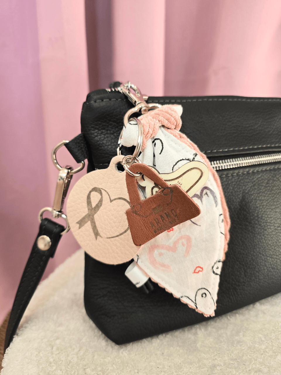 Bijou de sac & porte-clés édition Octobre Rose