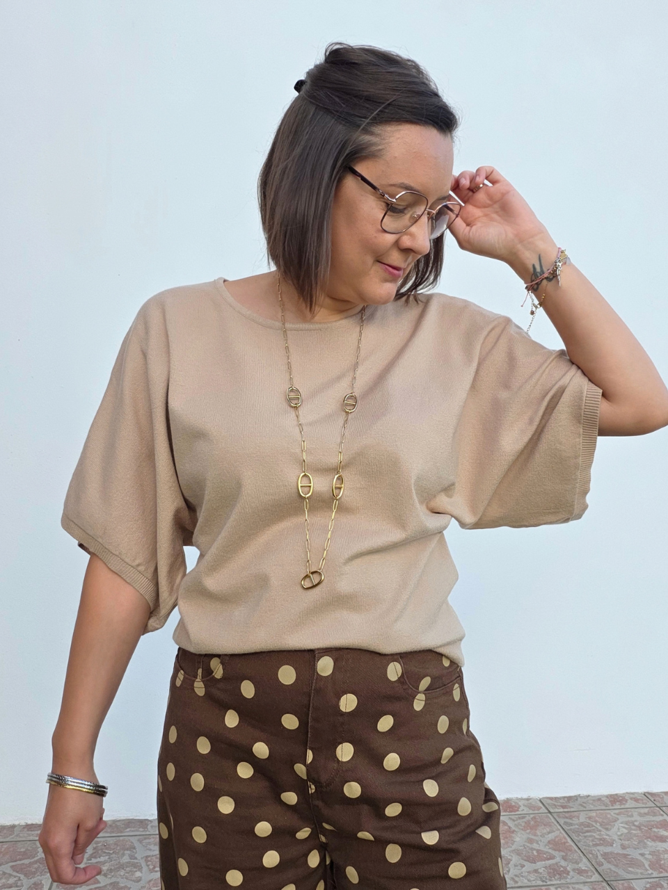 Pull beige manches chauve-souris courtes