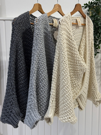 Pull large femme grosse maille croisé col V
