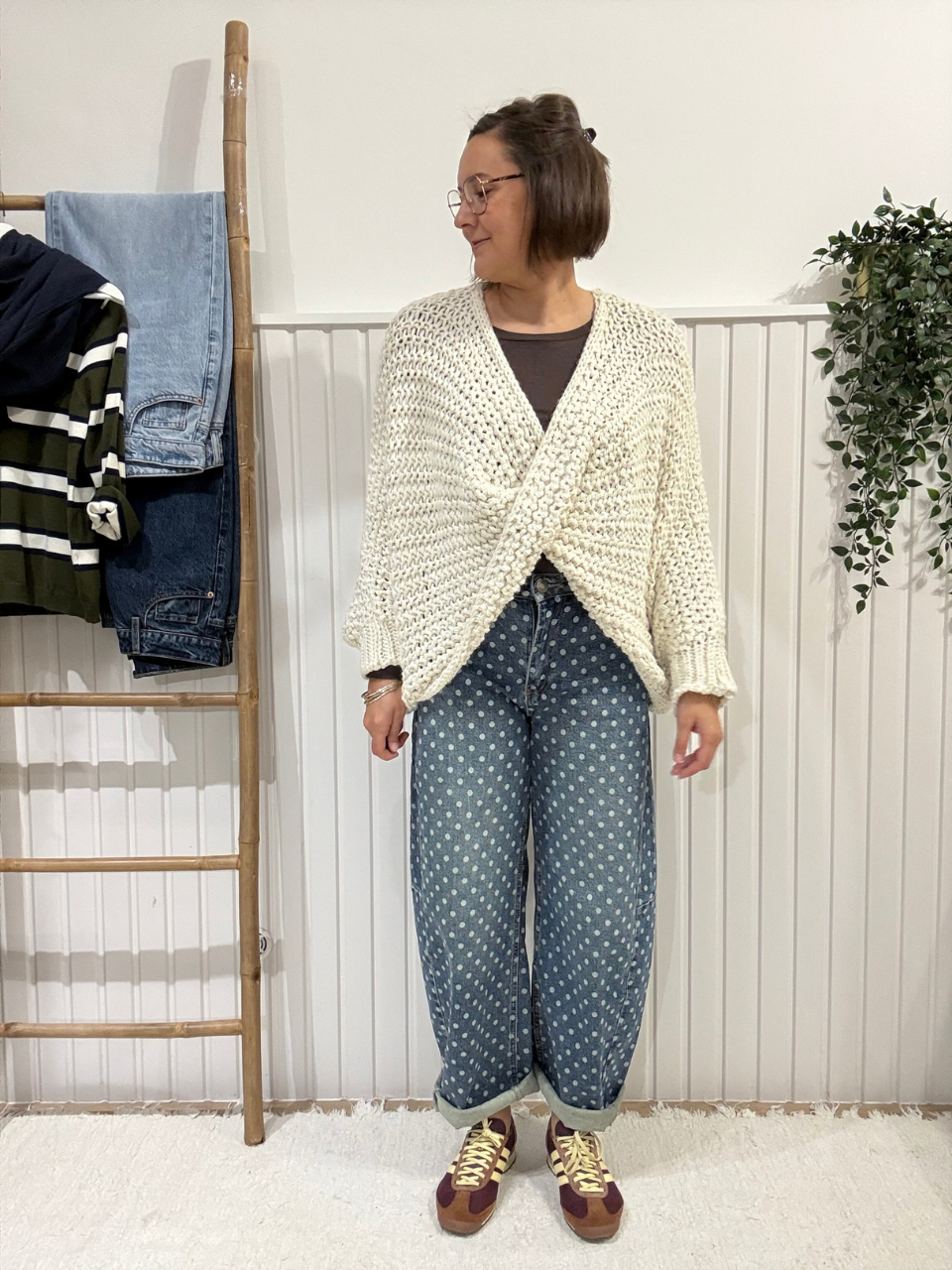 Pull large femme grosse maille croisé col V