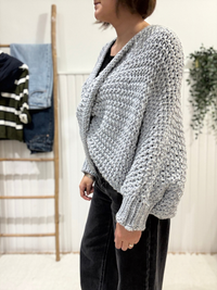 Pull large femme grosse maille croisé col V