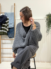 Pull large femme grosse maille croisé col V