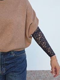 Pull oversize dentelle noir