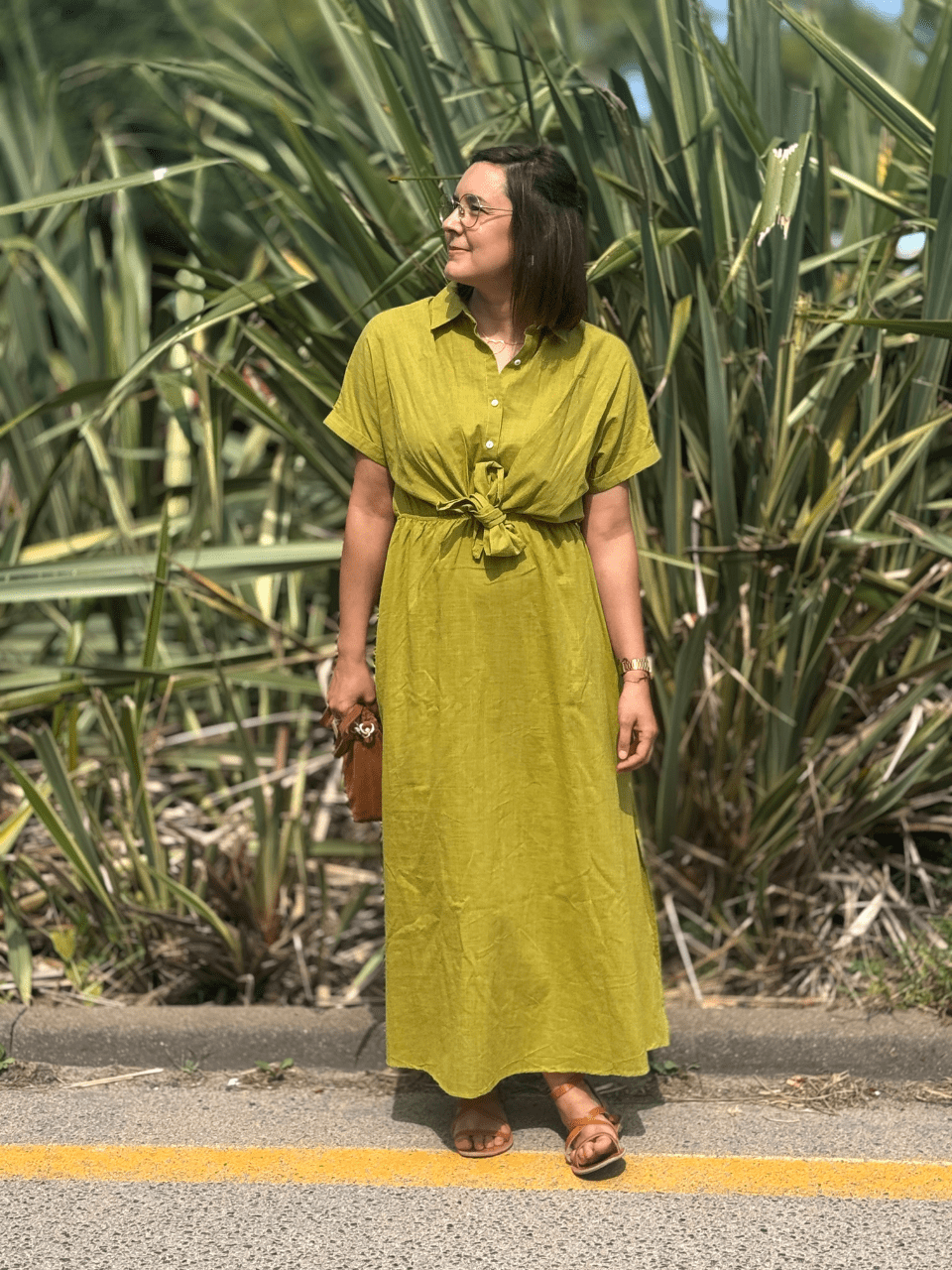Robe longue verte olive à nœud
