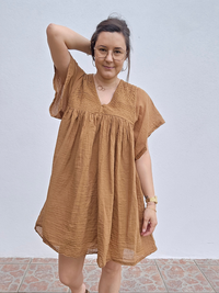 Robe dentelle camel 