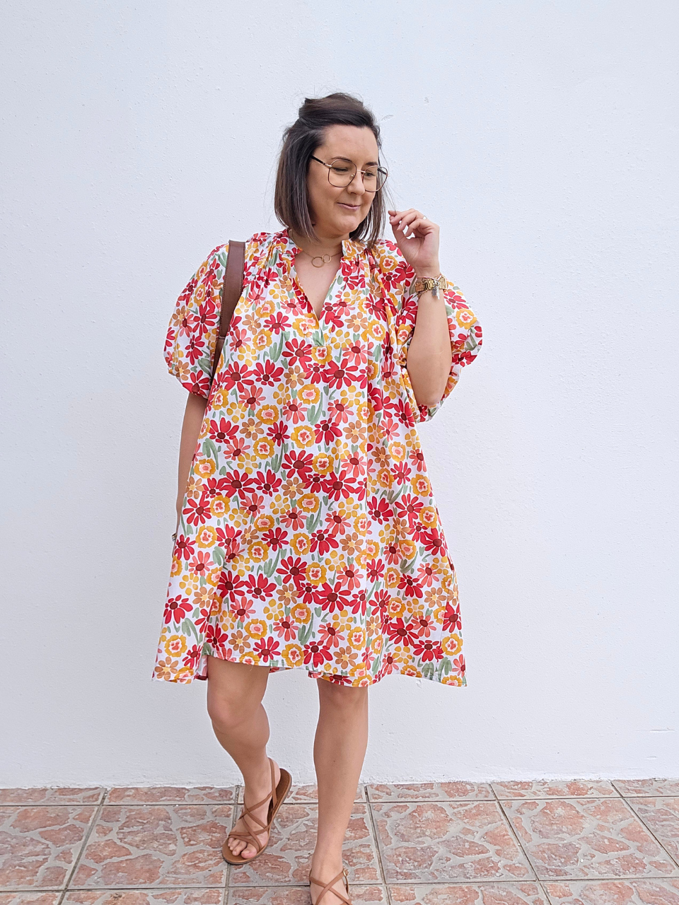 Look robe fleurie rouge femme 