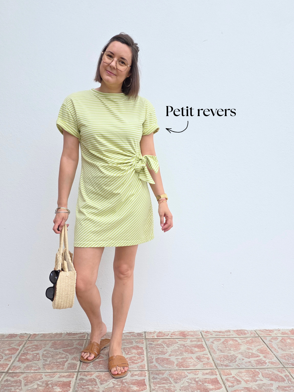 Robe tee-shirt rayée verte asymétrique à nouer