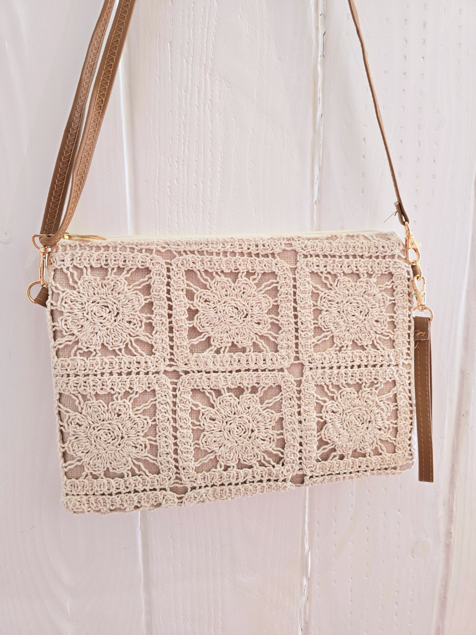 Sac en crochet maille fine écru – motif soleil ou fleur