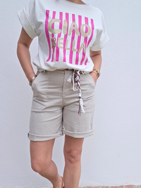 Short beige léger pas court 
