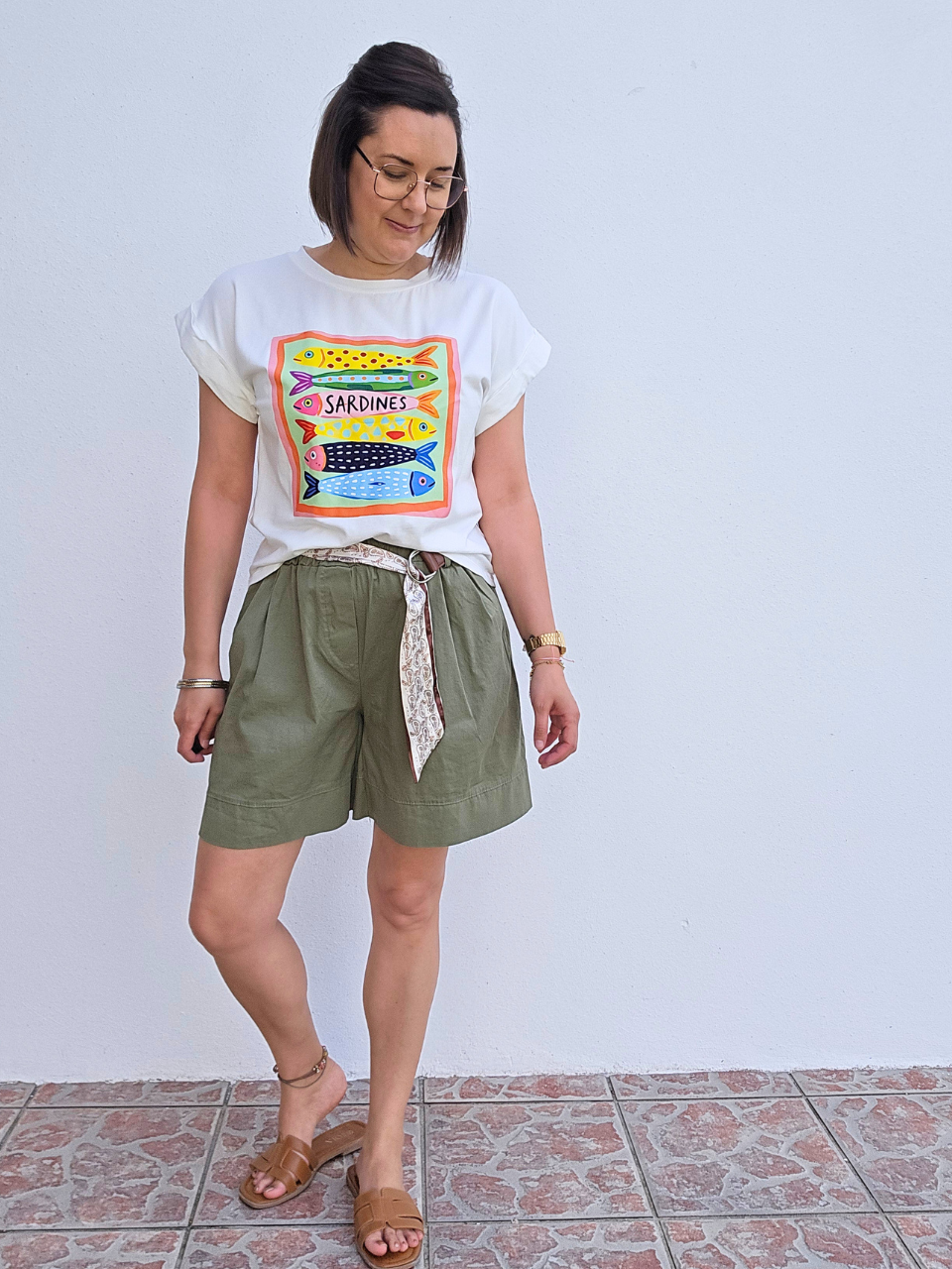 Look en short kaki femme