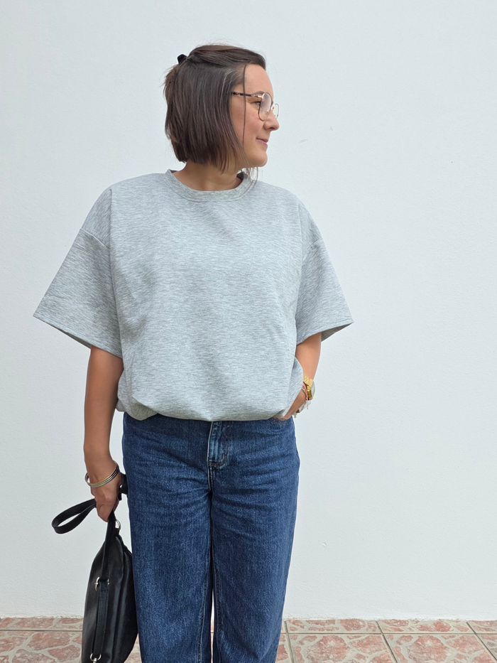 Sweat manches courtes gris oversize effet boule