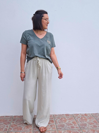 Tee-shirt kaki col V cœur léopard femme