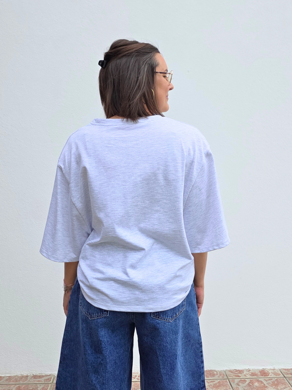 Tee-shirt gris femme en coton avec cœur vert brodé – Taille unique 36 à 42
