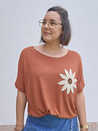 Tee-shirt lin et viscose – fleur crochet sur la poitrine