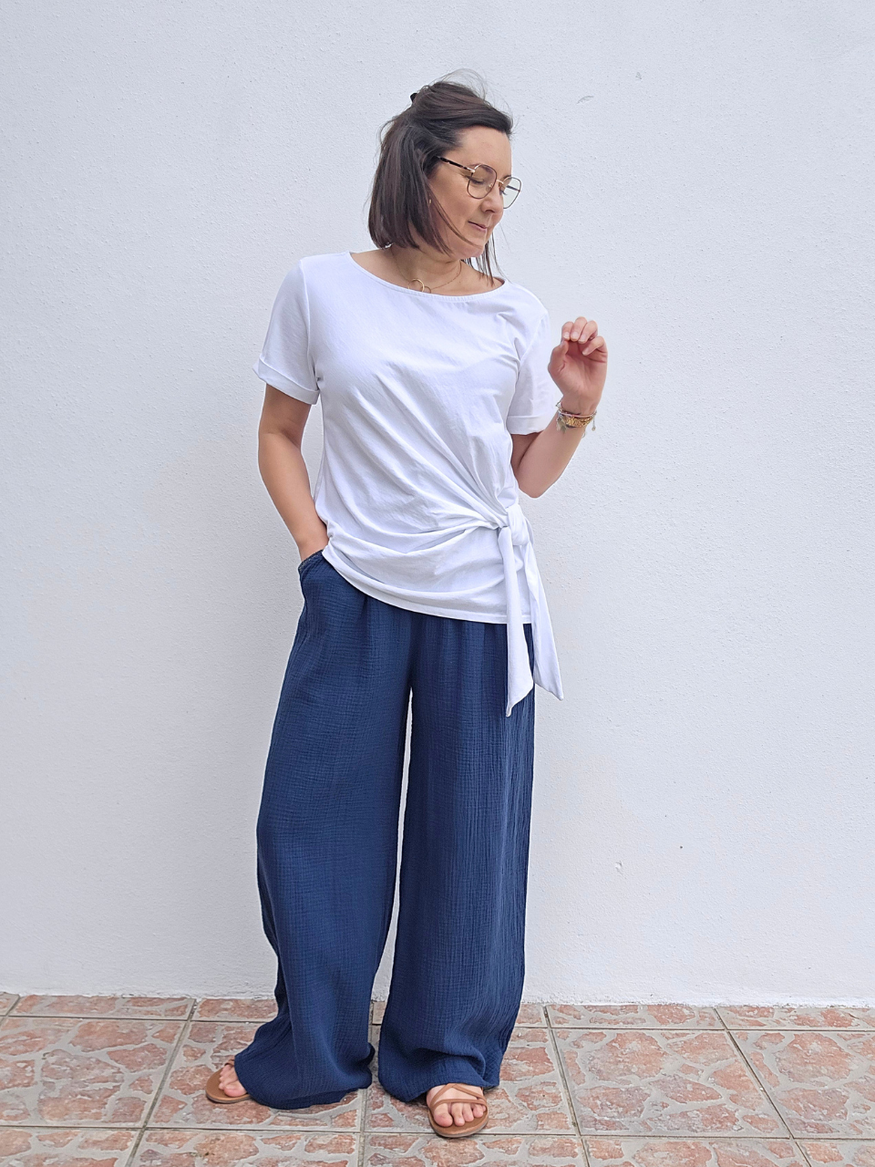 Tee-shirt nœud latéral – camel ou blanc