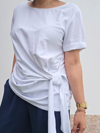 Tee-shirt nœud latéral – camel ou blanc