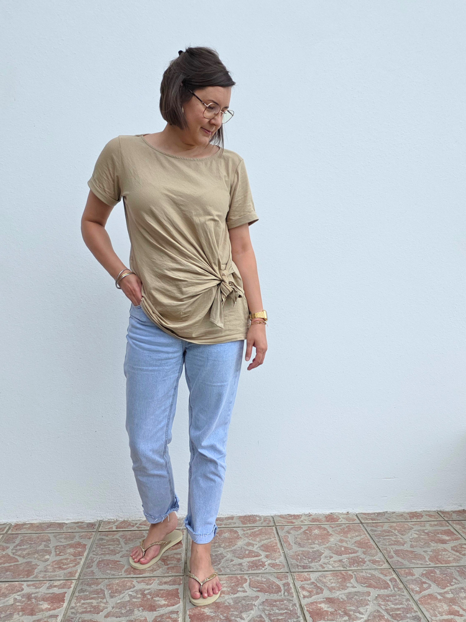 Tee-shirt nœud latéral – camel ou blanc