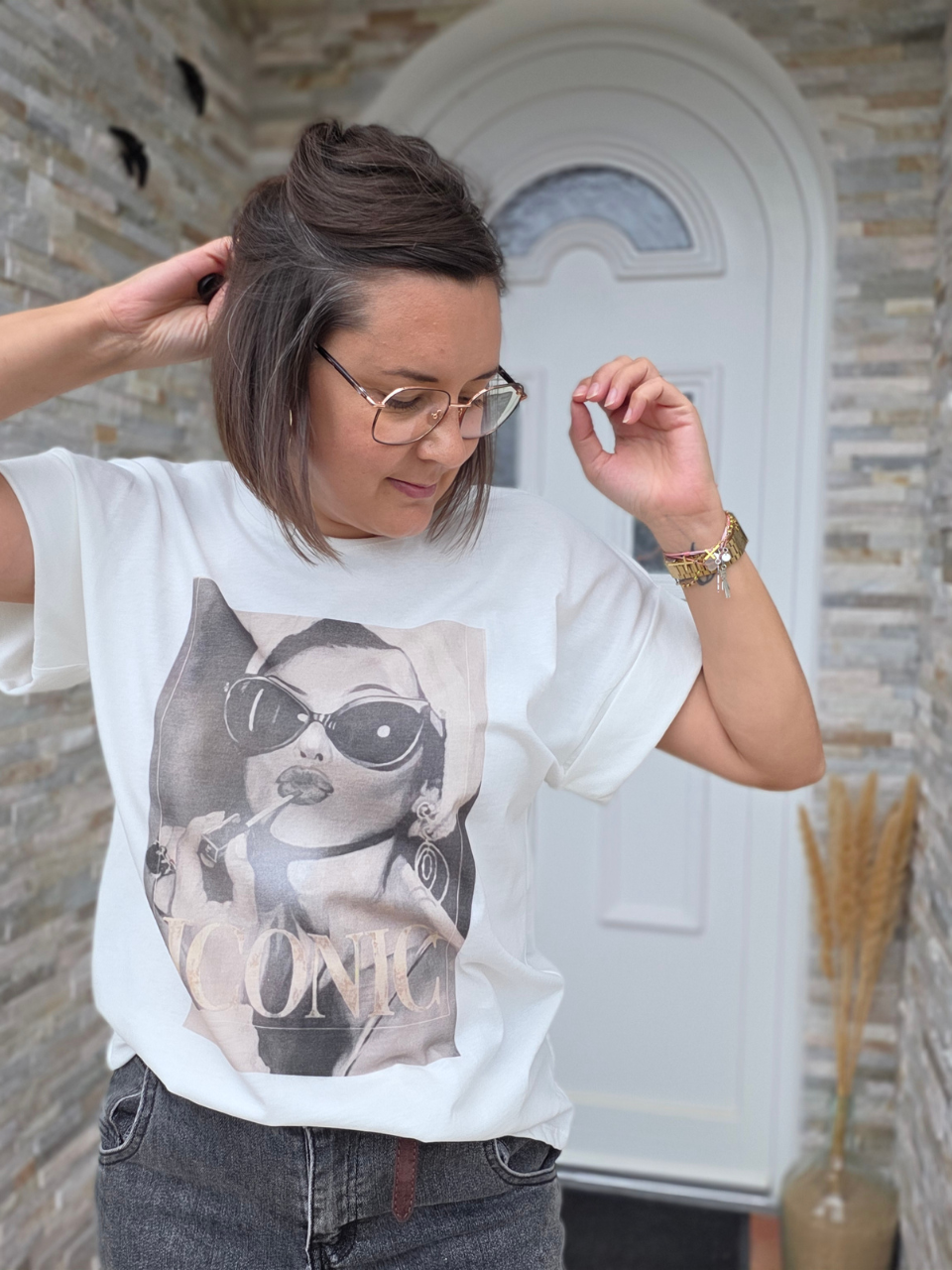 Tee-shirt femme blanc imprimé Iconic en coton détail motif