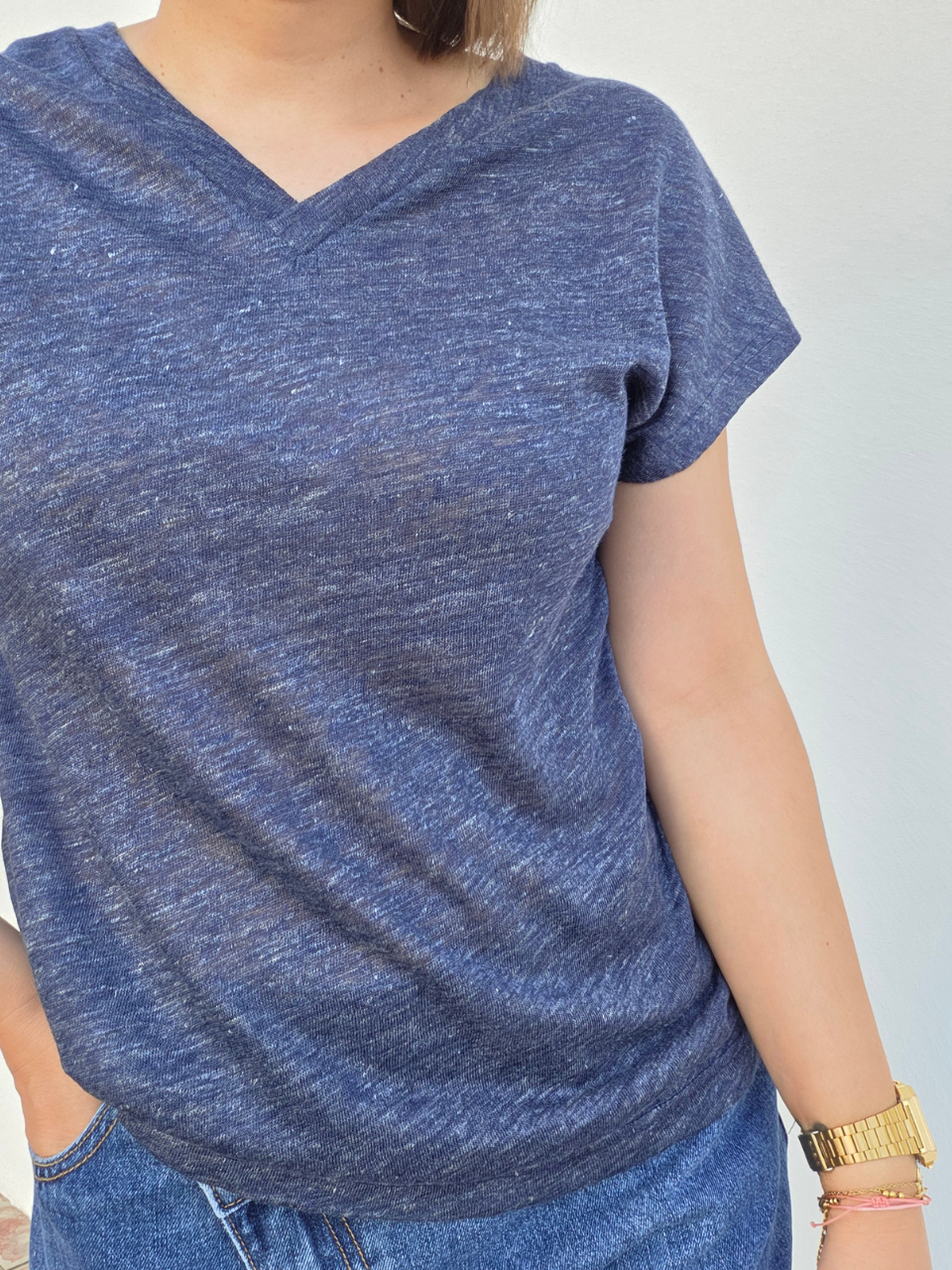Tee-shirt en lin col V marine chiné – Love by MD