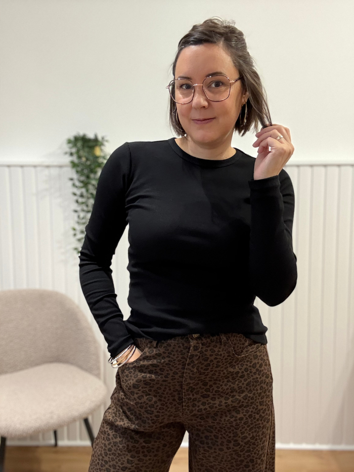 Haut manches longues noir femme Oraije près du corps