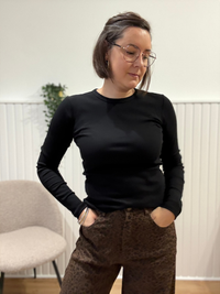 Haut manches longues noir femme Oraije près du corps