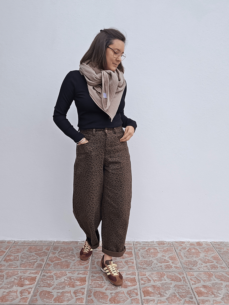 Foulard gaze de coton taupe – Création artisanale Mellinette
