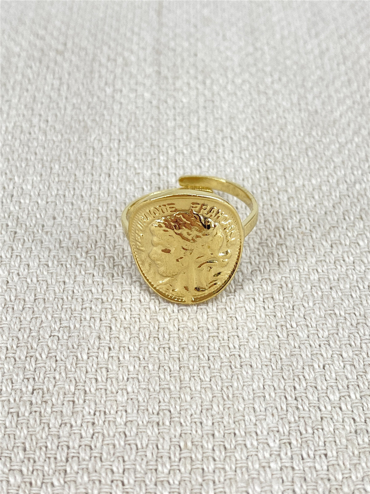 Bague pièce de monnaie dorée