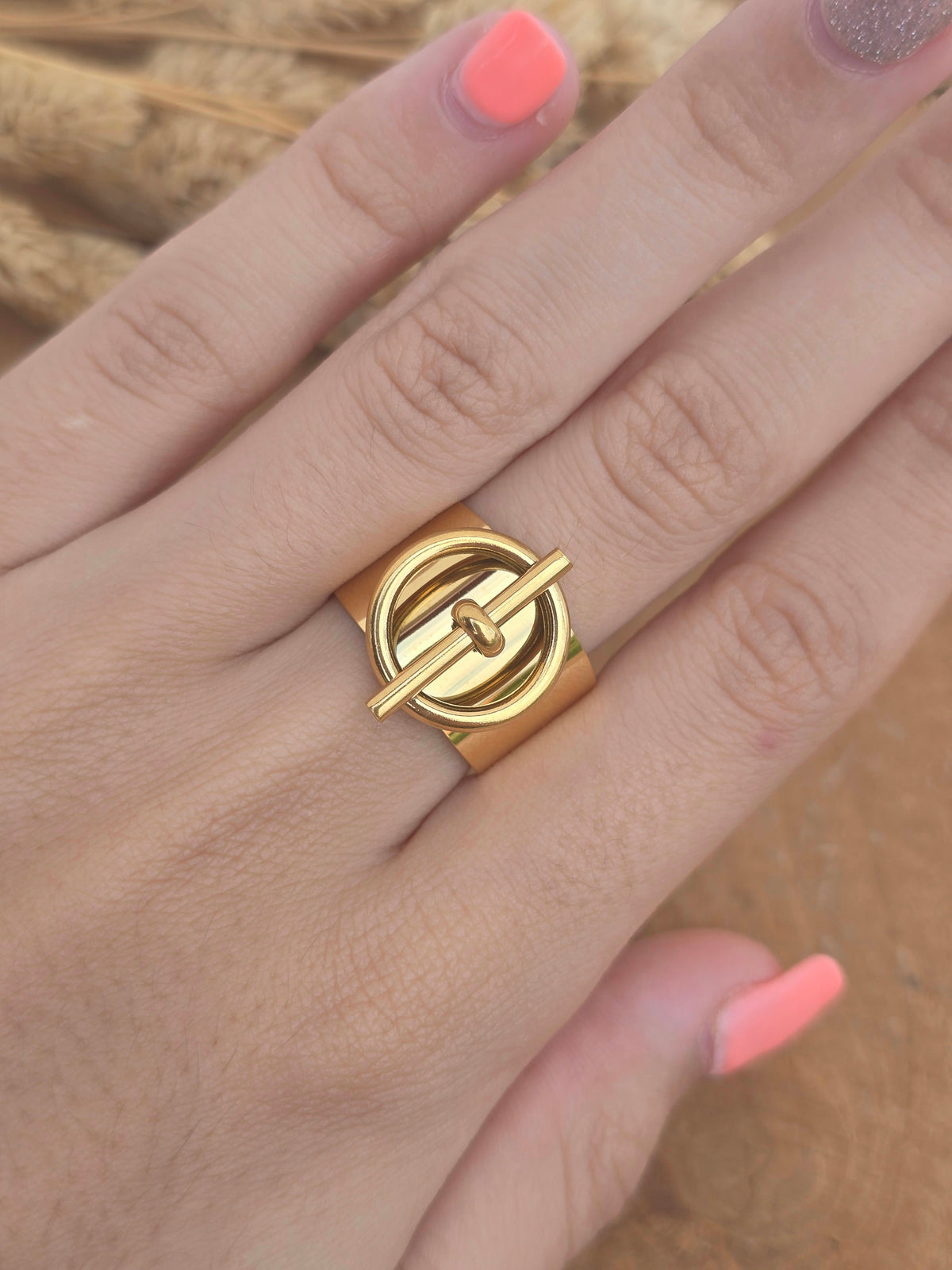 bague dorée 