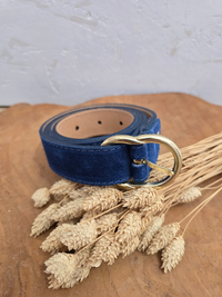 Ceinture en daim boucle dorée