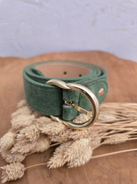 Ceinture en daim boucle dorée