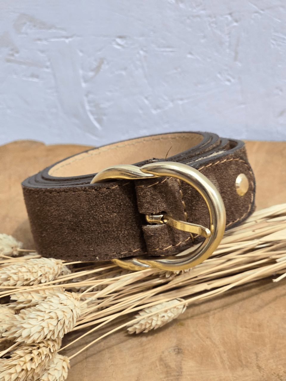 Ceinture en daim boucle dorée