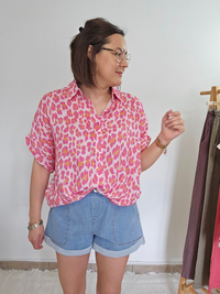 Chemise gaze de coton léopard rose – oversize & ultra douce
