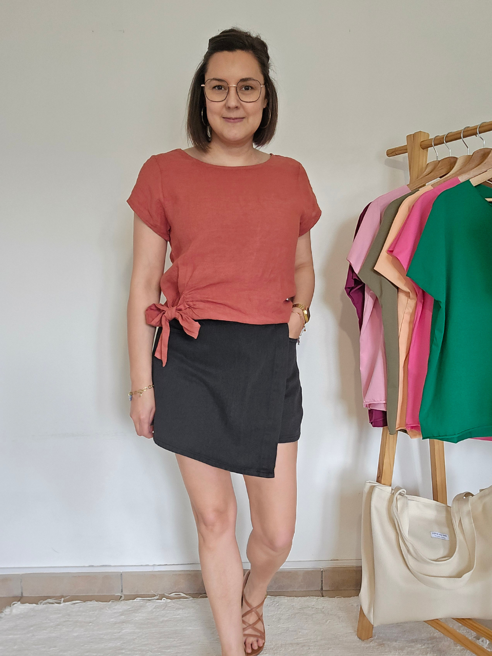 Haut en lin femme avec nœud latéral – Vert ou Terracotta