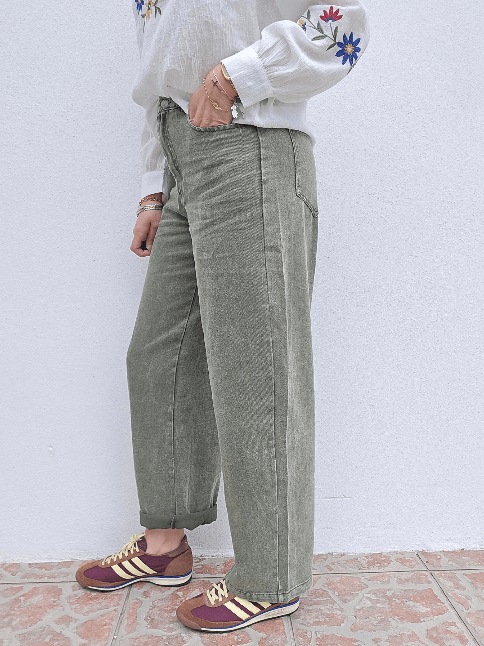 Jean femme coupe barrel kaki