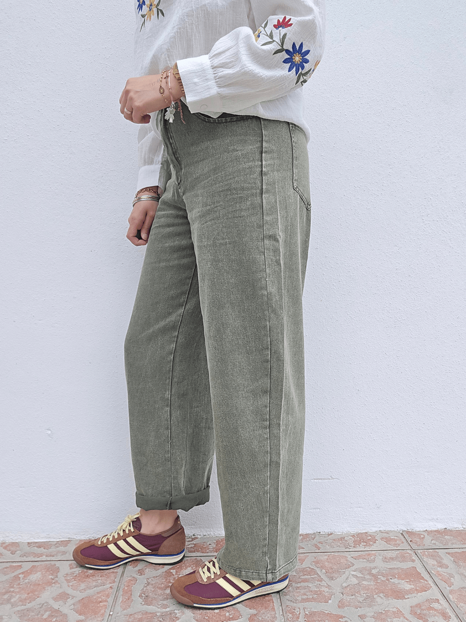 Jean femme coupe barrel kaki