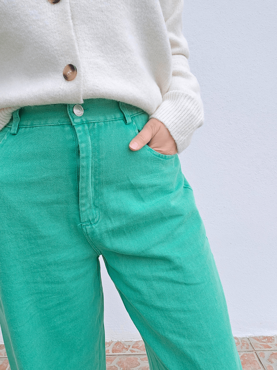 Jean femme coupe barrel vert délavé