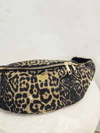 Sac banane en jean motif panthère – Cœur doré brodé