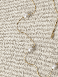Collier sautoir perles blanches femme – Chaîne dorée élégante acier inoxydable