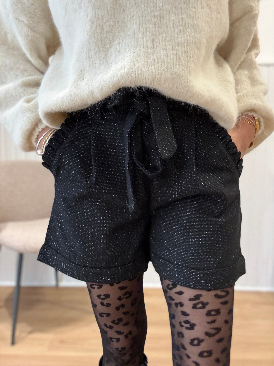 Short noir lurex argenté