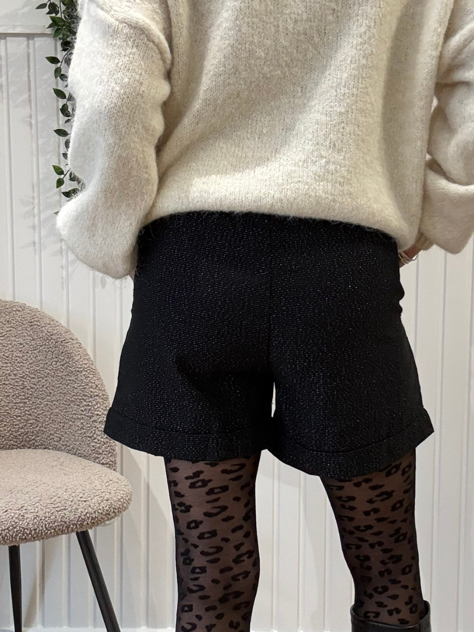 Short noir lurex argenté