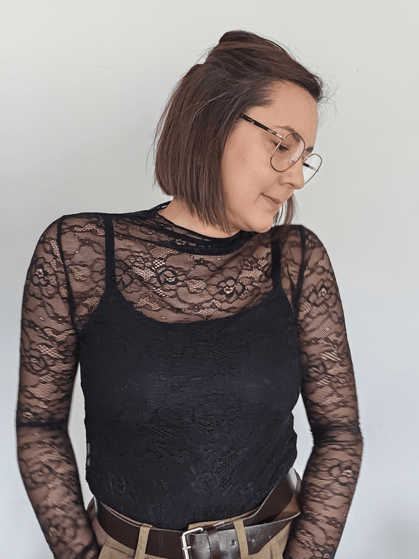 Haut dentelle noir col montant femme